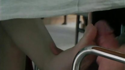 Culturistul a ordonat unei sclave să-i facă kunii și-a luat poze pula pizda obrazul