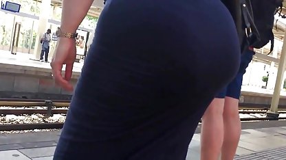 Batranul a futut frumos un tanar poze la cur Shmaru