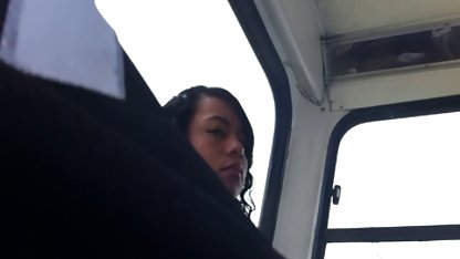 Sexul sălbatic pe o plajă frumoasă s-a încheiat cu orgasme violente futai pozitia misionarului