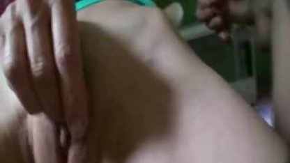 Puiul își țuguie țigara ca un penis pozexxxl excitat