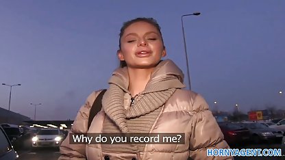 Fetele blonde din poze pizde Georgia își doresc un țăran sexy