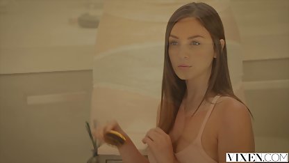 Femei goale într-o cafenea își cumpără o shawarma poze xxx adulti