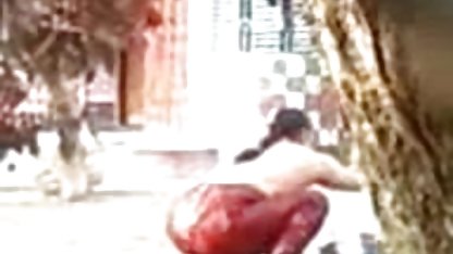 Bruneta poze pizde largi sexy a împins două găuri într-o gaură anală