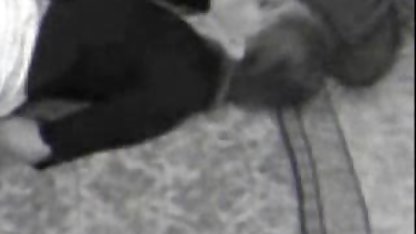 Bruneta și blondă www poze pizde dracu cu un vecin neliniștit
