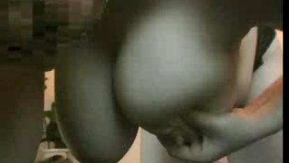 Frumoasa poze fete goale xxx Latina în ciorapi albi se îmbată cu un bărbat negru