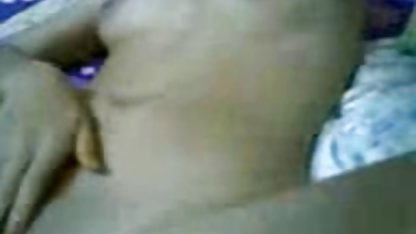 Puiul poze cupizde goale skinny din vestiar se fut cu o mașină de sex
