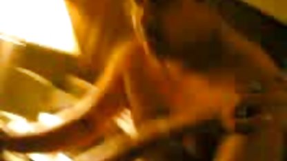 Lesbiene pline poze xxx baieti de răsturnare într-o clădire abandonată
