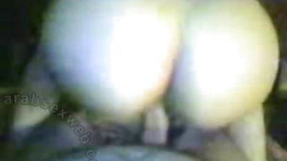 Khokhlushka se înnebunește activ cu doi bărbați xxx poziti alfa