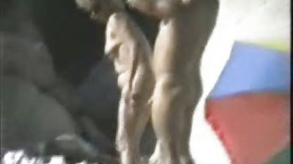 Femela a făcut băi de soare și poze orno după ce a făcut sex cu o hahal