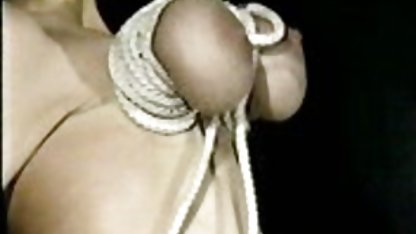 Fata pizde poze s-a adus la orgasm cu un vibrator în duș