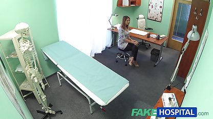 Sclava i-a dat doamnei un penis să poze sexi mature se joace cu el