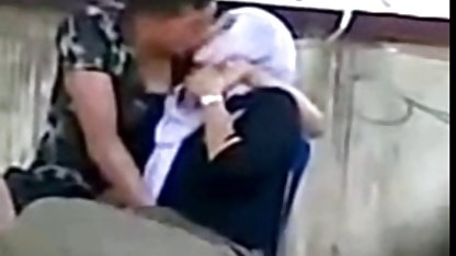 Chubby MILF a obținut un orgasm de la pozexxxgratis masturbare