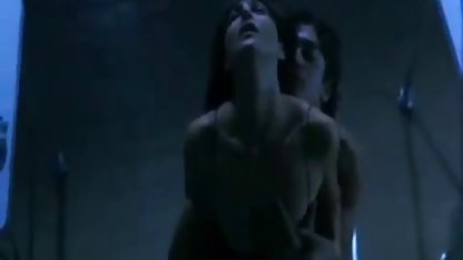 Curvă bătrână și-a întins vaginul cu fete poze goale degetele