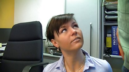 Fata în poze sexi xxx ulei a plantat ouăle