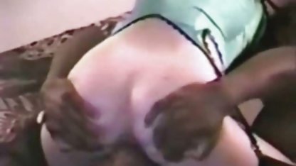 Tânărul negru își fute o poze xxx pizde femeie matură fermecătoare în ciorapi